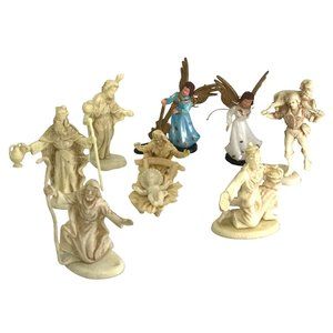 Vintage Mini Nativity Figurine Set Ivory Color Plastic Italy Miniature w/ Basket
